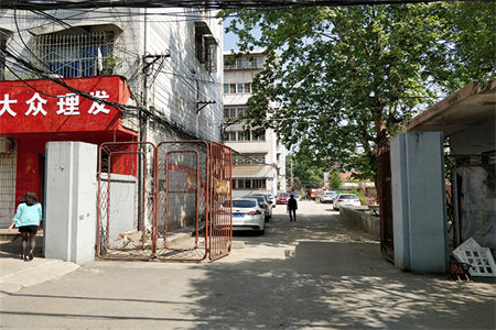 龙都人民家园3室2厅1卫55万85m2出售带南向车库阁楼